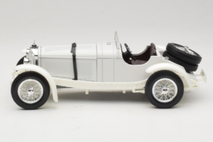 Mercedes SSKL Bianco 1931 Bburago 1:18 3002-M2 Pressofusione — immagine 3 di 6