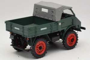 Mercedes Unimog 401 Verde Schuco 1:18 135 Pressofusione — immagine 3 di 8