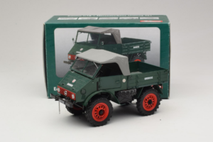 Mercedes Unimog 401 Verde Schuco 1:18 135 Pressofusione — immagine 8 di 8