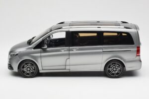 Mercedes V-Class W447 AMG Line Grigio Metallizzato Norev 1:18 183488 Pressofusione — immagine 5 di 9