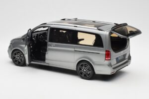 Mercedes V-Class W447 AMG Line Grigio Metallizzato Norev 1:18 183488 Pressofusione — immagine 6 di 9