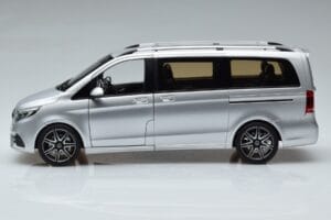 Mercedes V-Class V260 AMG Line Argento Norev 1:18 183871 Pressofusione — immagine 5 di 10