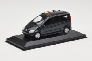 Mercedes Vaneo Blu Scuro Minichamps 1:43 400031200 Pressofusione — immagine 2 di 4