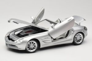 Mercedes Vision SLR Roadster Argento Maisto 1:18 B66962107 Pressofusione — immagine 2 di 8
