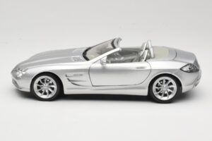 Mercedes Vision SLR Roadster Argento Maisto 1:18 B66962107 Pressofusione — immagine 4 di 8