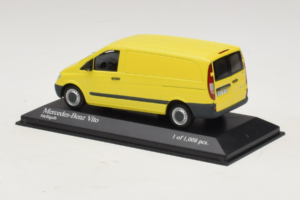 Mercedes Vito Kastenwagen Giallo Minichamps 1:43 400032260 Pressofusione — immagine 3 di 4