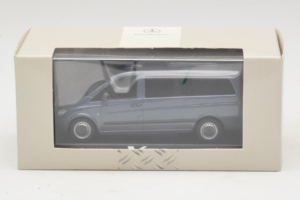 Mercedes Vito W638 Lugano Grey Minichamps 1:43 B67871201 Pressofusione — immagine 4 di 4