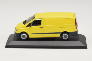 Mercedes Vito W638 Giallo Minichamps 1:43 B67871200-R1 Pressofusione