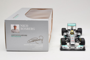 Mercedes W03 #8 N. Rosberg Mercedes AMG Petronas Showcar 2012 Minichamps 1:18 110120078 Pressofusione — immagine 6 di 7