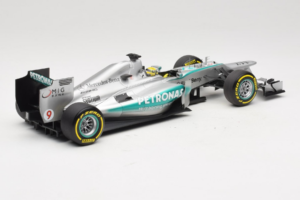 Mercedes W04 #9 N. Rosberg Mercedes AMG Petronas Showcar 2013 Minichamps 1:18 110130079 Pressofusione — immagine 2 di 7