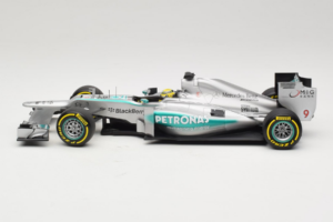 Mercedes W04 #9 N. Rosberg Mercedes AMG Petronas Showcar 2013 Minichamps 1:18 110130079 Pressofusione — immagine 3 di 7