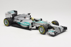 Mercedes W04 #9 N. Rosberg Mercedes AMG Petronas Showcar 2013 Minichamps 1:18 110130079 Pressofusione — immagine 4 di 7