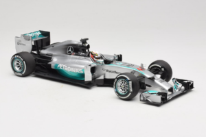 Mercedes W05 #44 L. Hamilton Mercedes AMG Petronas Chinese Grand Prix Winner 2014 Minichamps 1:18 110140244 Pressofusione — immagine 4 di 7