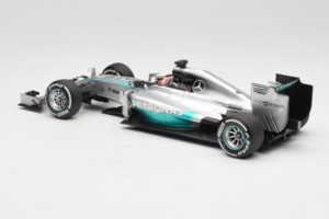 Mercedes W05 #44 L. Hamilton Mercedes AMG Petronas Chinese Grand Prix Winner 2014 Minichamps 1:18 110140244 Pressofusione — immagine 5 di 7
