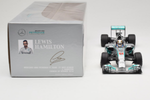 Mercedes W05 #44 L. Hamilton Mercedes AMG Petronas Chinese Grand Prix Winner 2014 Minichamps 1:18 110140244 Pressofusione — immagine 6 di 7