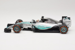 Mercedes W06 #44 L. Hamilton Mercedes AMG Petronas Japanese Grand Prix Winner 2015 Minichamps 1:18 110150344 Pressofusione — immagine 3 di 7