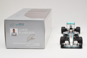 Mercedes W06 #44 L. Hamilton Mercedes AMG Petronas Japanese Grand Prix Winner 2015 Minichamps 1:18 110150344 Pressofusione — immagine 6 di 7