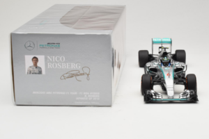 Mercedes W06 #6 N. Rosberg Mercedes AMG Petronas Japanese Grand Prix 2015 Minichamps 1:18 110150206 Pressofusione — immagine 6 di 7