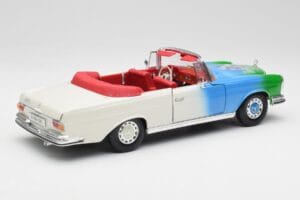 Mercedes 280SE W108 Tricolor Maisto 1:18 56014 Pressofusione — immagine 3 di 8