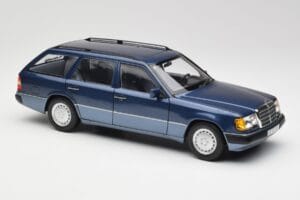 Mercedes 300D W124 T-Modell Nautical Blu Norev 1:18 183962 Pressofusione — immagine 6 di 8