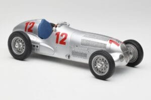 Mercedes W125 #12 R. Caracciola Grand Prix 1937 CMC 1:18 M-052 Pressofusione — immagine 4 di 6