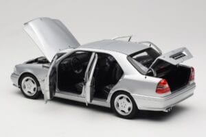 Mercedes C36 AMG W202 Silver Metallic Norev 1:18 183380 Pressofusione — immagine 5 di 8