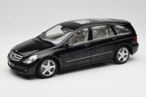 Mercedes R-Class W251 Obsidian Nero Minichamps 1:18 150034601 Pressofusione