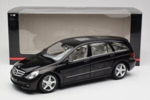 Mercedes R-Class W251 Obsidian Nero Minichamps 1:18 150034601 Pressofusione — immagine 8 di 8