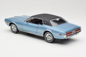 Mercury Cougar XR-7 Blu Sun Star 1:18 1562 Pressofusione — immagine 7 di 8