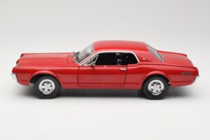 Mercury Cougar XR-7 Rosso Sun Star 1:18 1541 Pressofusione — immagine 4 di 8