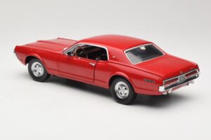 Mercury Cougar XR-7 Rosso Sun Star 1:18 1541 Pressofusione — immagine 7 di 8