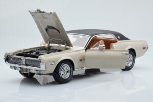 Mercury Cougar XR7-G Fawn Sun Star 1:18 1572 Pressofusione — immagine 2 di 8