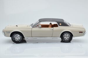 Mercury Cougar XR7-G Fawn Sun Star 1:18 1572 Pressofusione — immagine 4 di 8