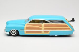 Mercury Merc Woodie Blu Hot Wheels 1:18 27806 Pressofusione — immagine 4 di 8