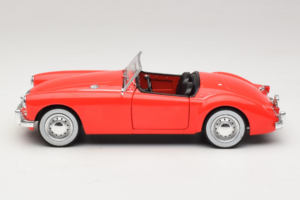 MG A 1600 Roadster Mk I Elvis Presley Blue Hawaii Movie GreenLight 1:18 13524 Pressofusione — immagine 4 di 8