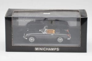 MGB Cabriolet Nero Minichamps 1:43 430131030 Pressofusione — immagine 4 di 4