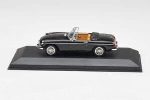 MGB Cabriolet Nero Minichamps 1:43 430131030 Pressofusione