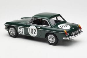 MGB GT Mk2 Nurburgring Verde AUTOart 1:18 86781 Pressofusione — immagine 7 di 8