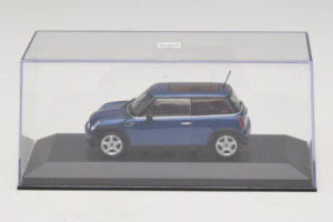 Mini Cooper Blu Minichamps 1:43 MINI009 Pressofusione — immagine 4 di 5