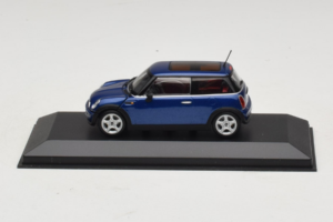 Mini Cooper Blu Minichamps 1:43 MINI009 Pressofusione