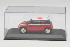 Mini Cooper Rosso Con Bandiera del Giappone Minichamps 1:43 80420309024-R1 Pressofusione — immagine 4 di 5