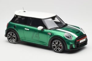 MINI Cooper F56 JCW British Racing Verde Otto 1:18 OT1098 Resina — immagine 4 di 6