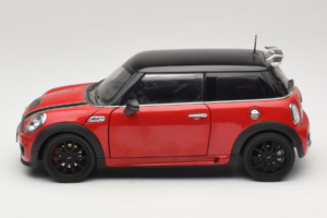 Mini Cooper John Cooper Works R56 Rosso & Nero Kyosho 1:18 80430419909 Pressofusione — immagine 4 di 8
