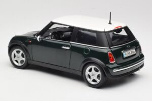Mini Cooper Mk7 Verde Maisto 1:18 7271336 Pressofusione — immagine 7 di 8