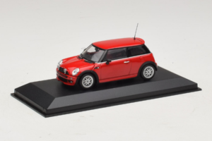 Mini Cooper One R50 Aero Rosso Minichamps 1:43 431138272 Pressofusione — immagine 3 di 4