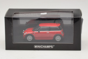 Mini Cooper One R50 Aero Rosso Minichamps 1:43 431138272 Pressofusione — immagine 4 di 4