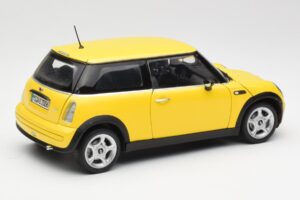Mini Cooper One R50 Pacchetto Aerodinamico Giallo Kyosho 1:18 80430148553 Pressofusione — immagine 3 di 8