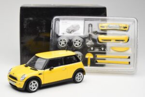 Mini Cooper One R50 Pacchetto Aerodinamico Giallo Kyosho 1:18 80430148553 Pressofusione — immagine 8 di 8