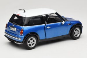 Mini Cooper R50 Blu con Tetto Bianco Mondo Motors 1:18 MINI004 Pressofusione — immagine 3 di 8
