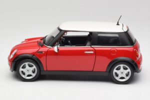 Mini Cooper R50 Rosso Maisto 1:18 31619 Pressofusione — immagine 3 di 8